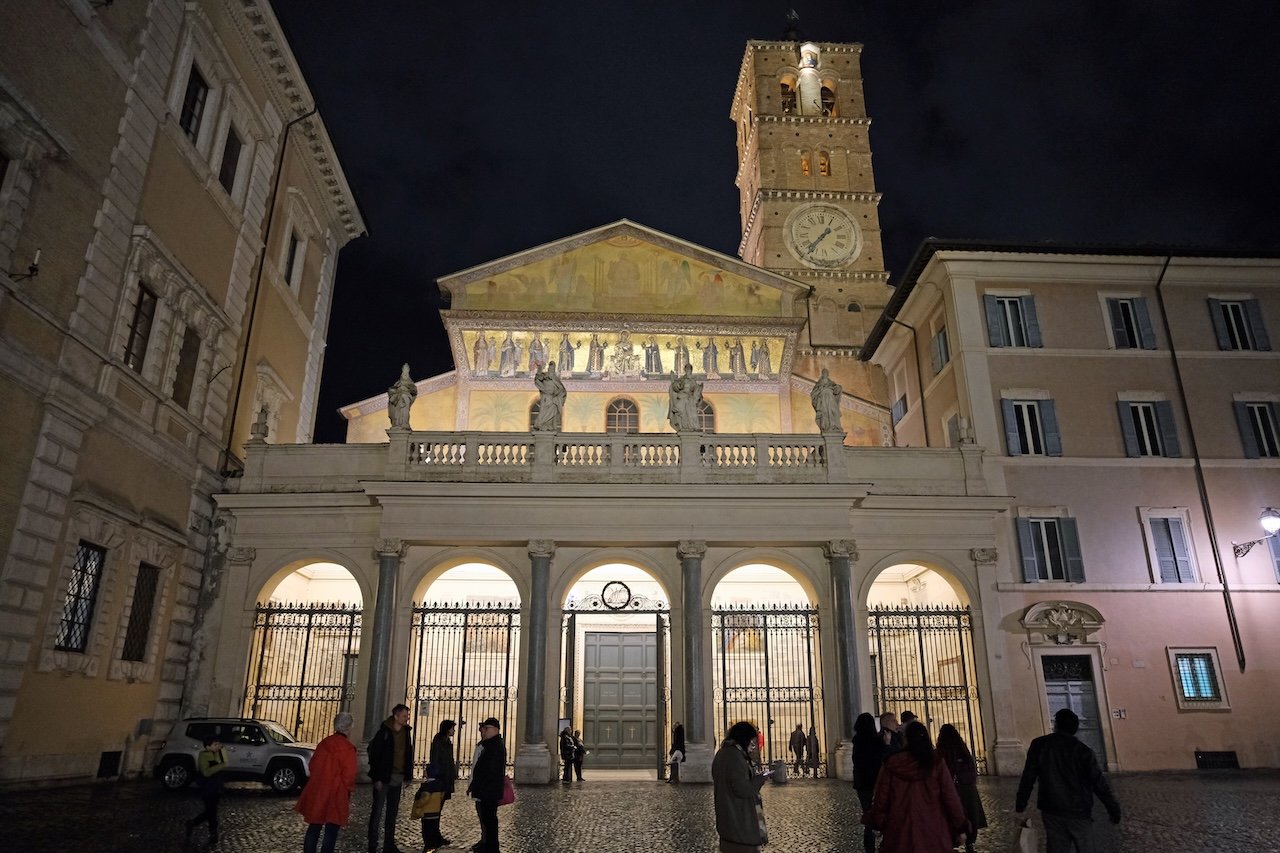 Basilica of Santa Maria in Trastevere_Rome_Exterior_Night