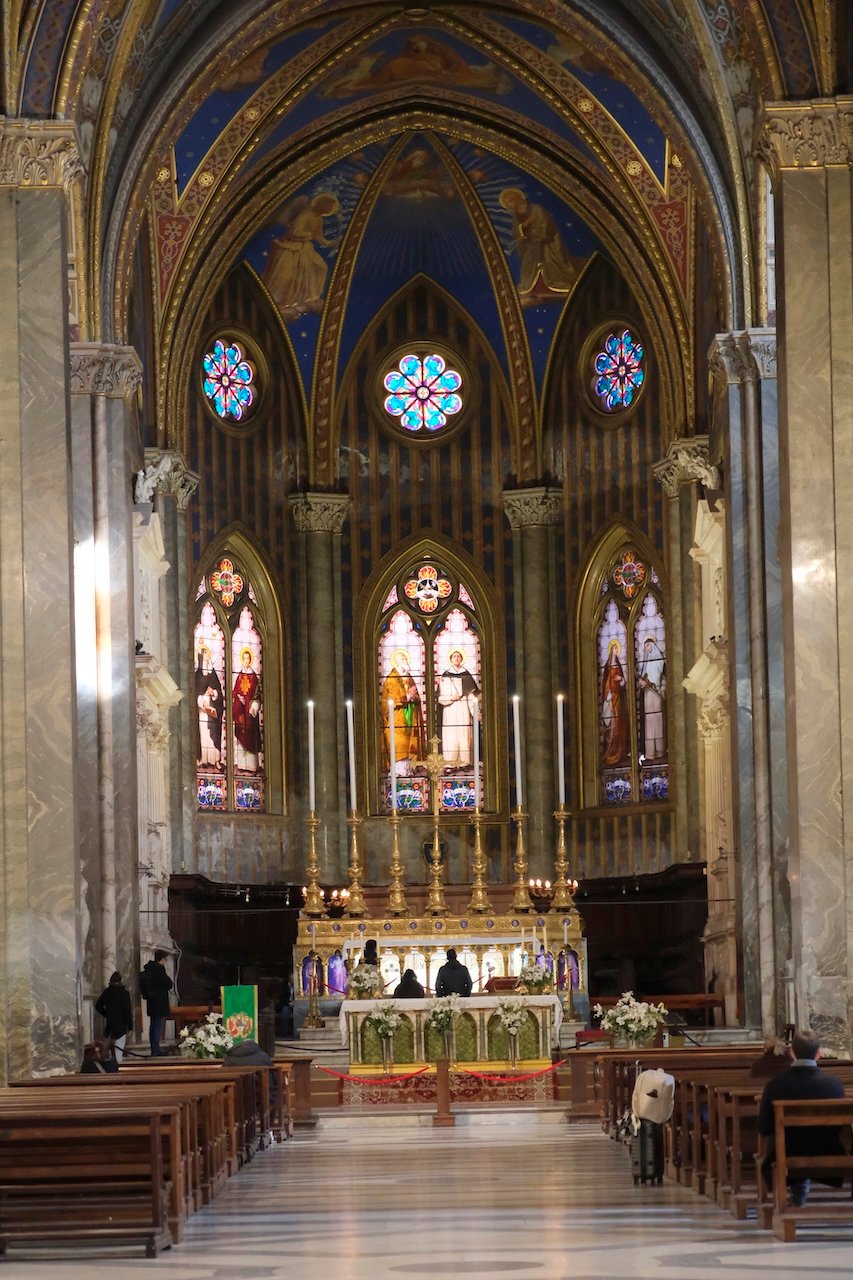 Basilica of St Maria sopra Minerva_Interior_Altar_Rome