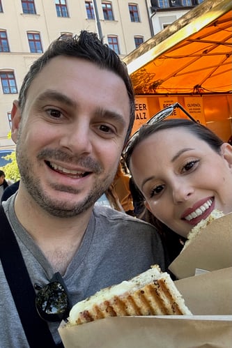 Brian_Lauren_Lunch Selfie_Viktualienmarkt_Munich
