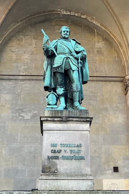 Bronze Statue_Feldherrnhalle_Munich