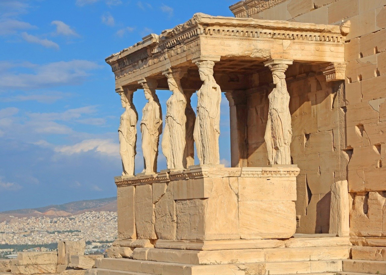 Caryatids_Acropolis_Replicas_Athens