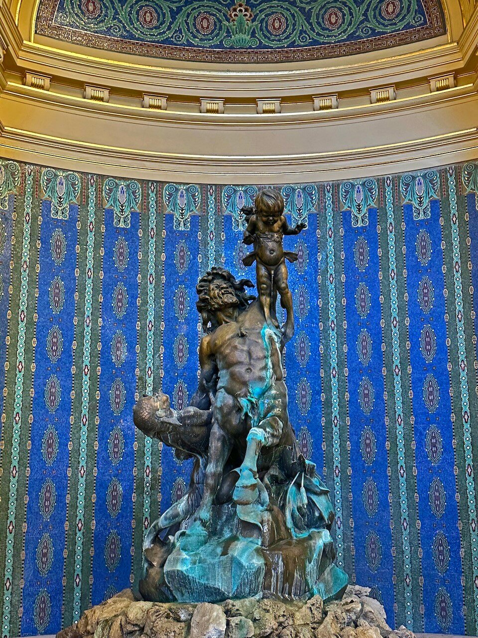 Centaur_with_Triton_and_pissing_Boy_by_József_Róna_Széchenyi_Thermal_Baths_BudaPest