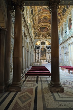 Chapel of the Trinity_Fontainebleau_Distance