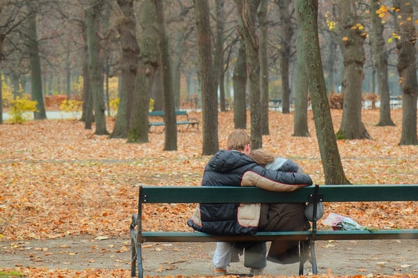 Couple on Park Bench_Fall Foliage_Schonbrunn Palace_Vienna