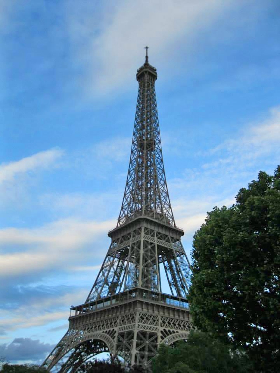 Eiffel Tower_Paris_Daytime