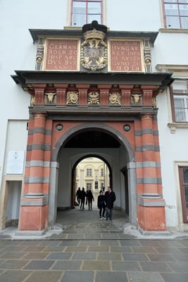 Entrance_Imperial Treasury_Hofburg Palace_Vienna_2025