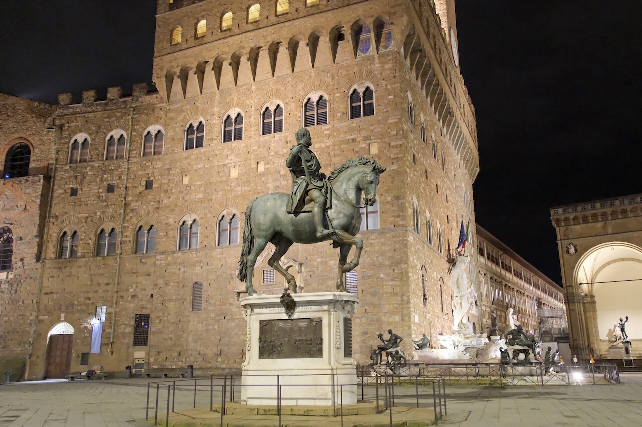 Equestrian Monument of Cosimo I_Piazza della Signoria_Florence_Night