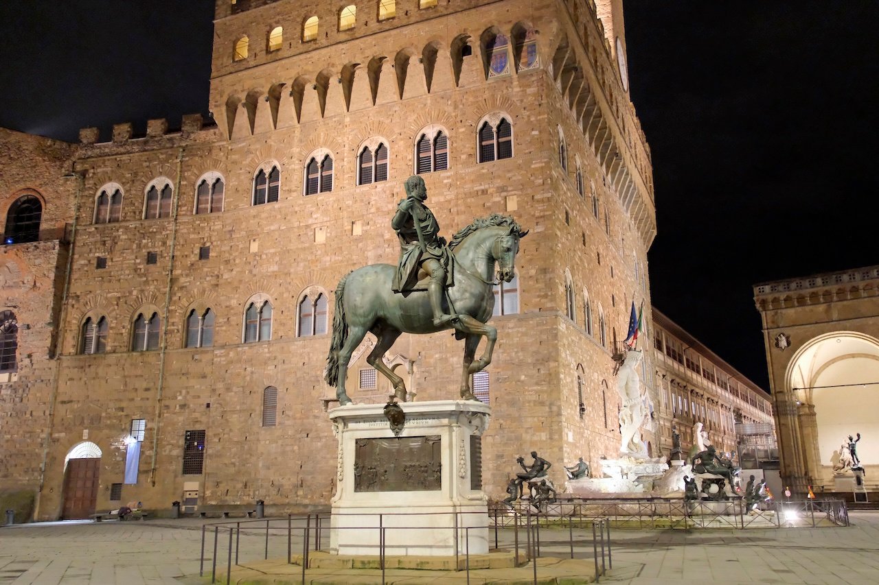 Equestrian Monument of Cosimo I_Piazza della Signoria_Florence_Night