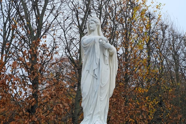 Fall Foliage_Schonbrunn Palace_Statue_Vienna