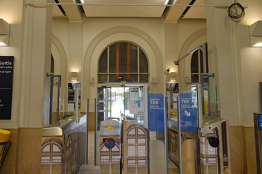 Fontainebleau Train Station_Interior