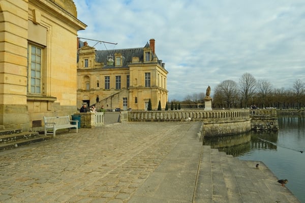 Fontainebleau_Exterior_Water