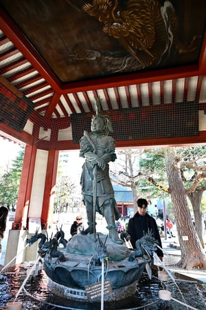 Fountain_Senso-ji_Temple_Toyko_7