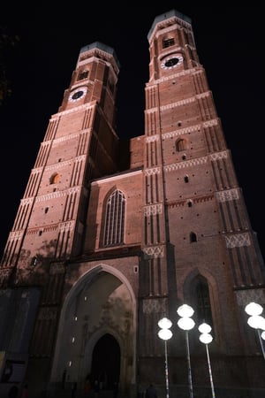 Frauenkirche_Munich_Night