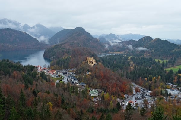 Hohenschwangau Castle_Distance_Autumn Foliage
