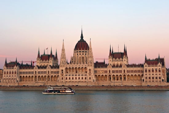 Hungarian Parlimanet Building_Dusk_Budapest