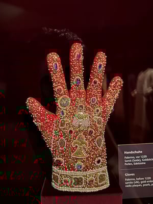 Imperial Treasury_Vienna_Gloves