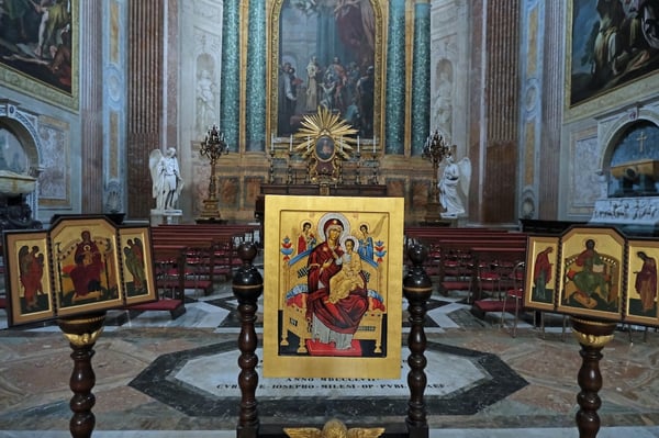 Interior_Santa Maria degli Angeli_Painting of Madonna and Child_Rome