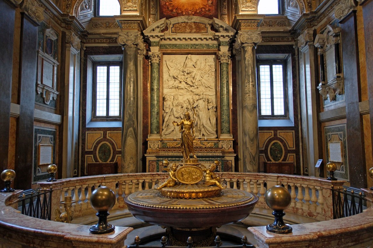 Interior_St Marai Maggiore_Rome_Guilded Statue