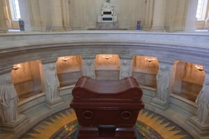 Invalides_Paris_Napoleon Bonaparte_Tomb