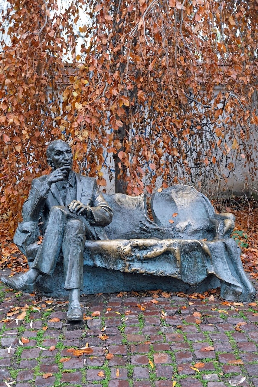 Jan Karski Monument_Krakow_Autumn Leaves