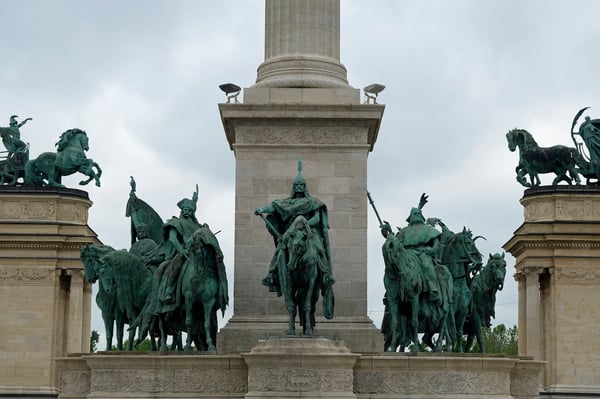 Magry Chieftains_Heroes Square_Budapest_Up Close