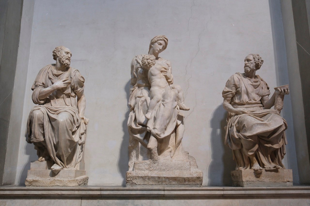 Medici Madonna by Michelangelo_Medici Chapels_Florence