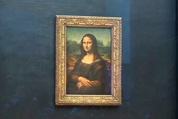 Mona Lisa_Louvre_Paris-1
