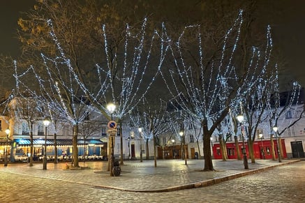 Montmartre_Paris_January_Christmas Lights-1