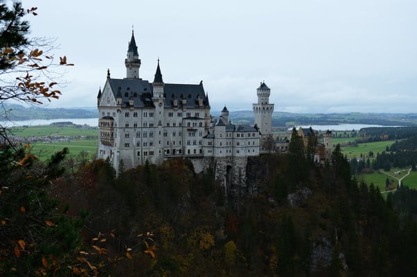 Neuschwanstein Castle_Alpine Scenery