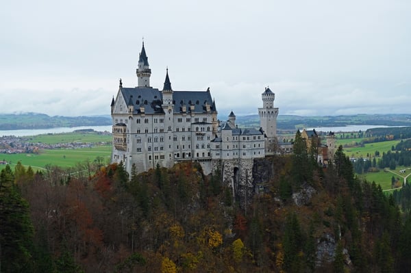 Neuschwanstein Castle_Autumn_From Marienbrücke