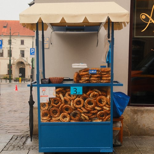 Obwarzanek Krakowski Stand_Old Town Krakow_5x5