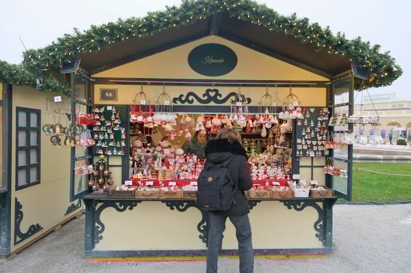Ornament Stand_Schonbrunn Palace Xmas Market_Vienna_2025