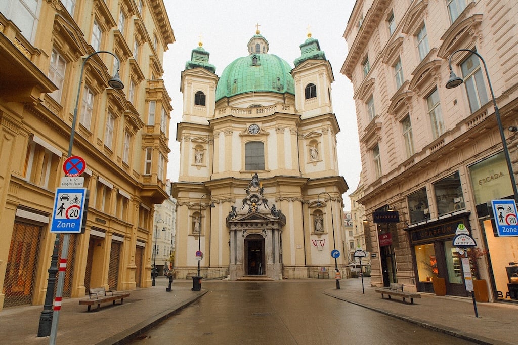Peterskirche_Vienna_Landscape