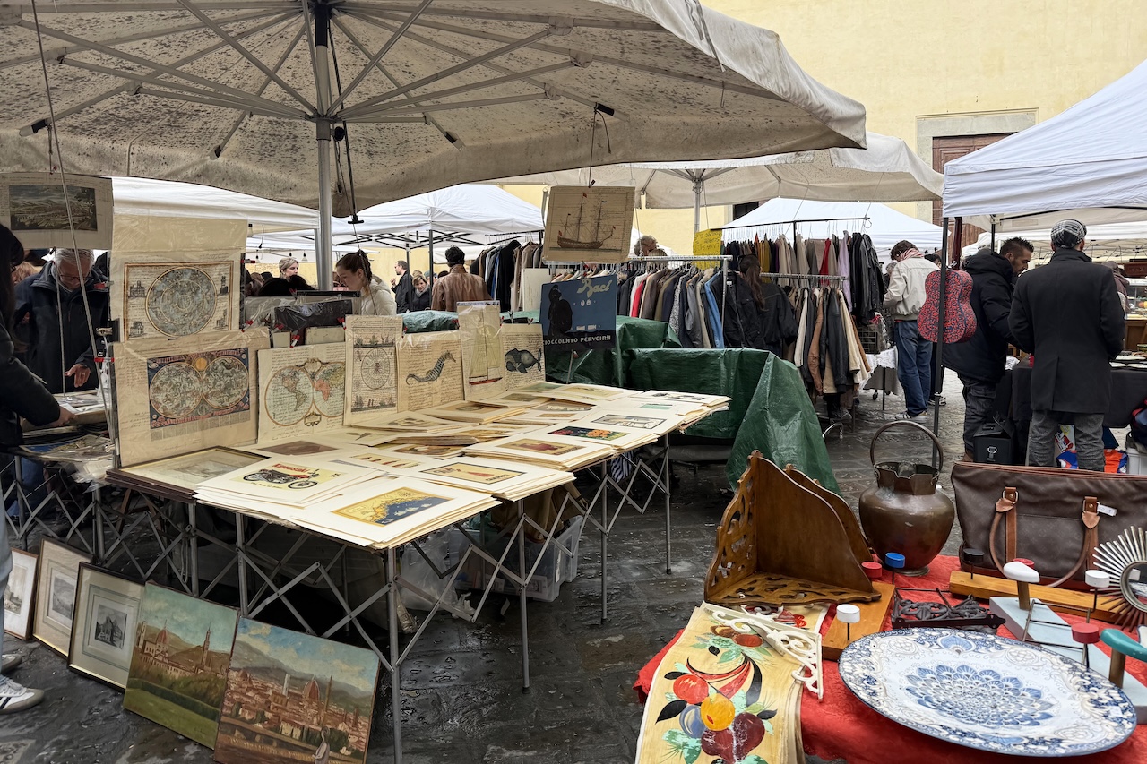 Piazza Santa Spirito Market_Flea Market_Florence
