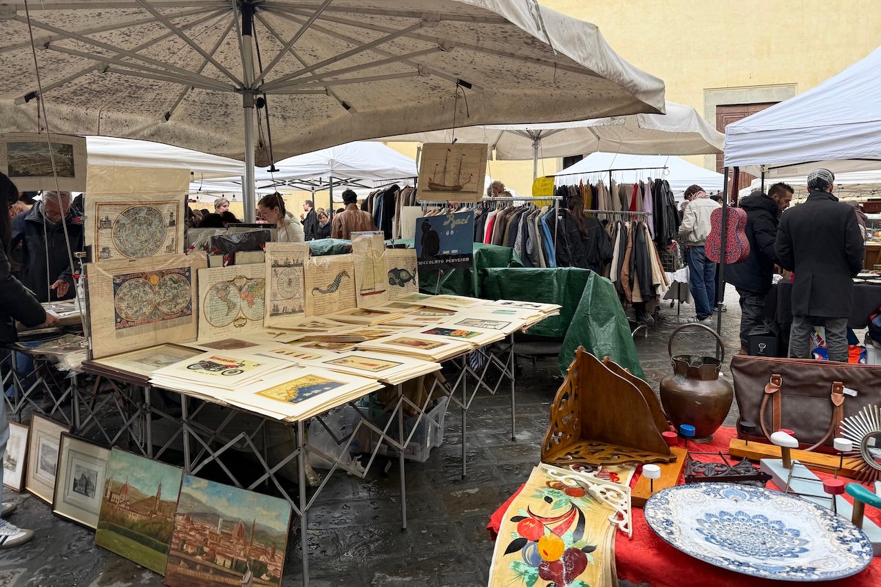 Piazza Santa Spirito Market_Flea Market_Florence