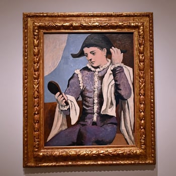 Picasso_Harlequin with a Mirror_Madrid