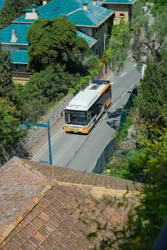 Rothschild Villa_Public Bus