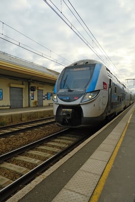SNCF Train to Paris_Fontainebleau