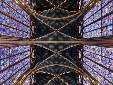Sainte_Chapelle_Paris_3