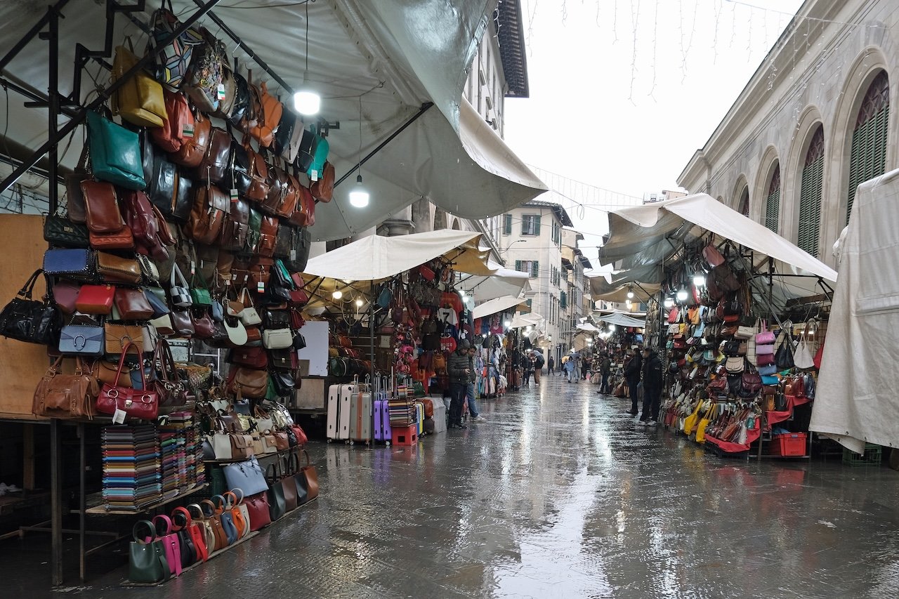 San Lorenzo Market Stalls_Leather Goods_Florence