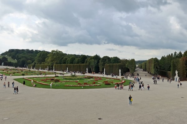 Schonbrunn Palace Gardens_Vienna