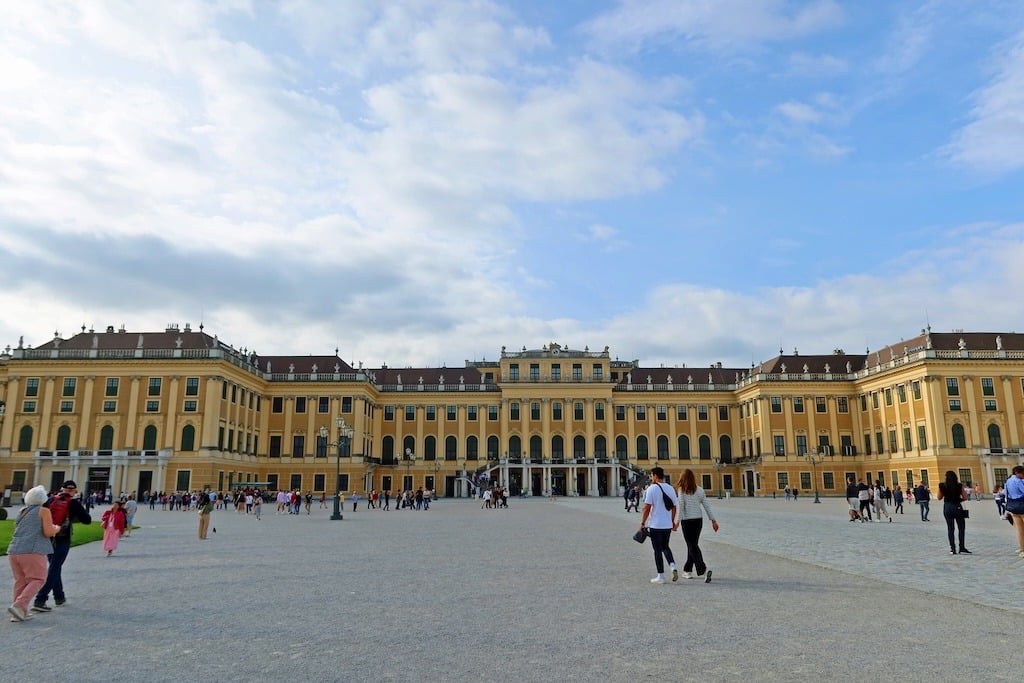 Schonbrunn Palace_Vienna_Exterior_Landscape