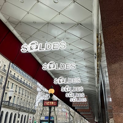 Soldes_Neon Signs_Paris