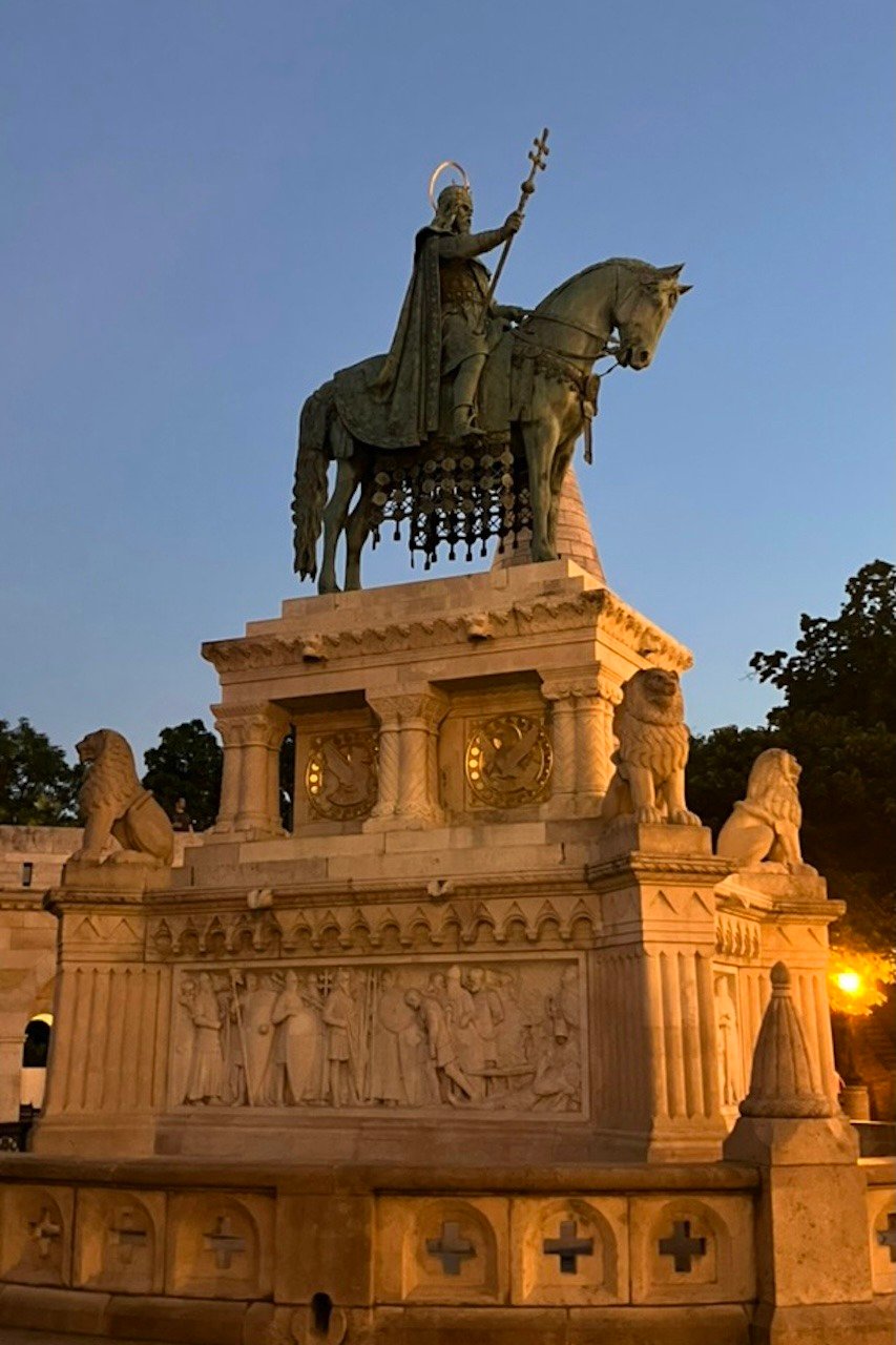 Statue of St. Stephen I_Budapest