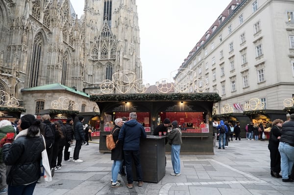Stephansplatz Christmas Market_Daytime_Vienna_2025