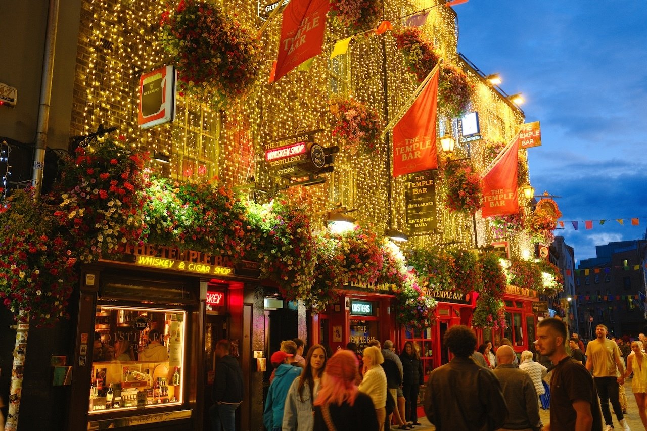 Temple Bar at Night_Dublin