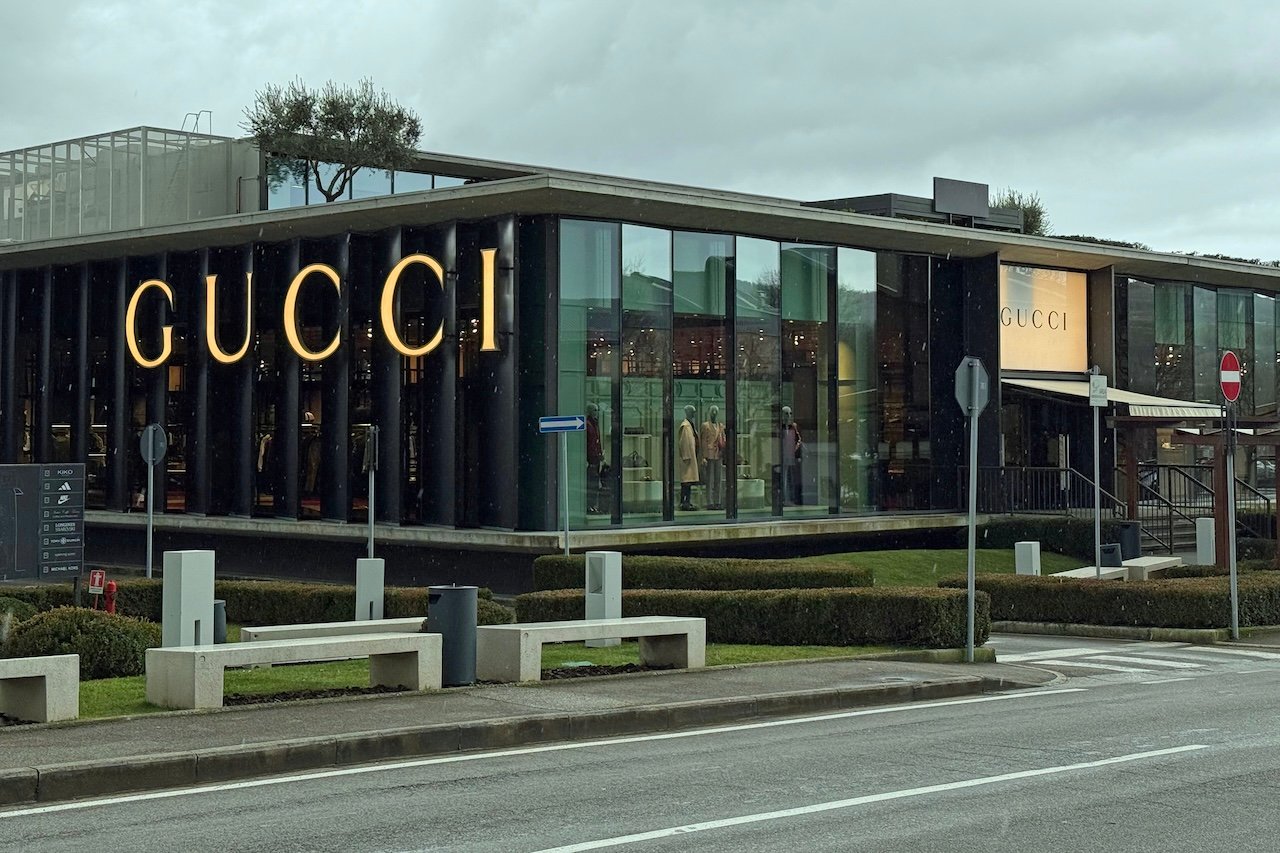 The Mall Firenze_Gucci Outlet Store_Florence