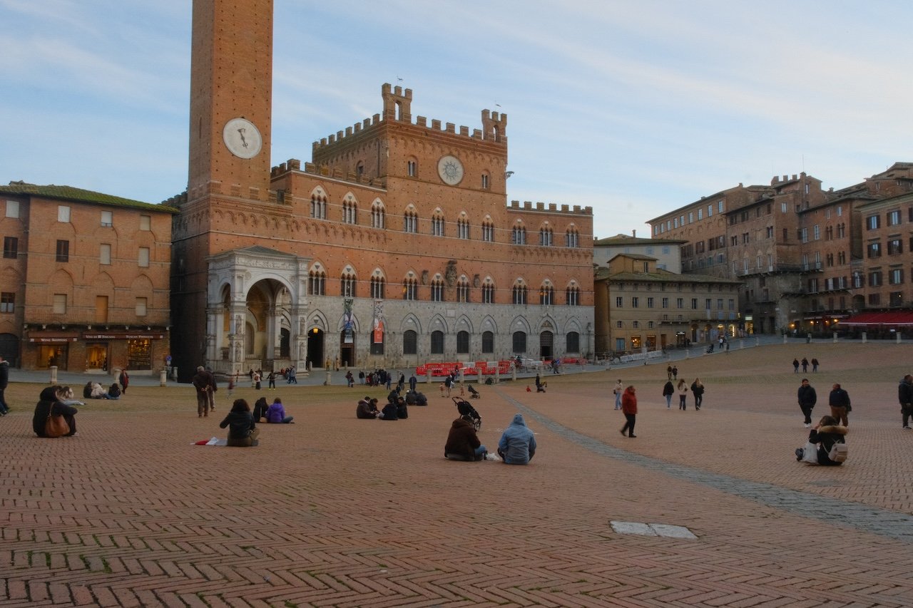Piazza del Campo Siena 18