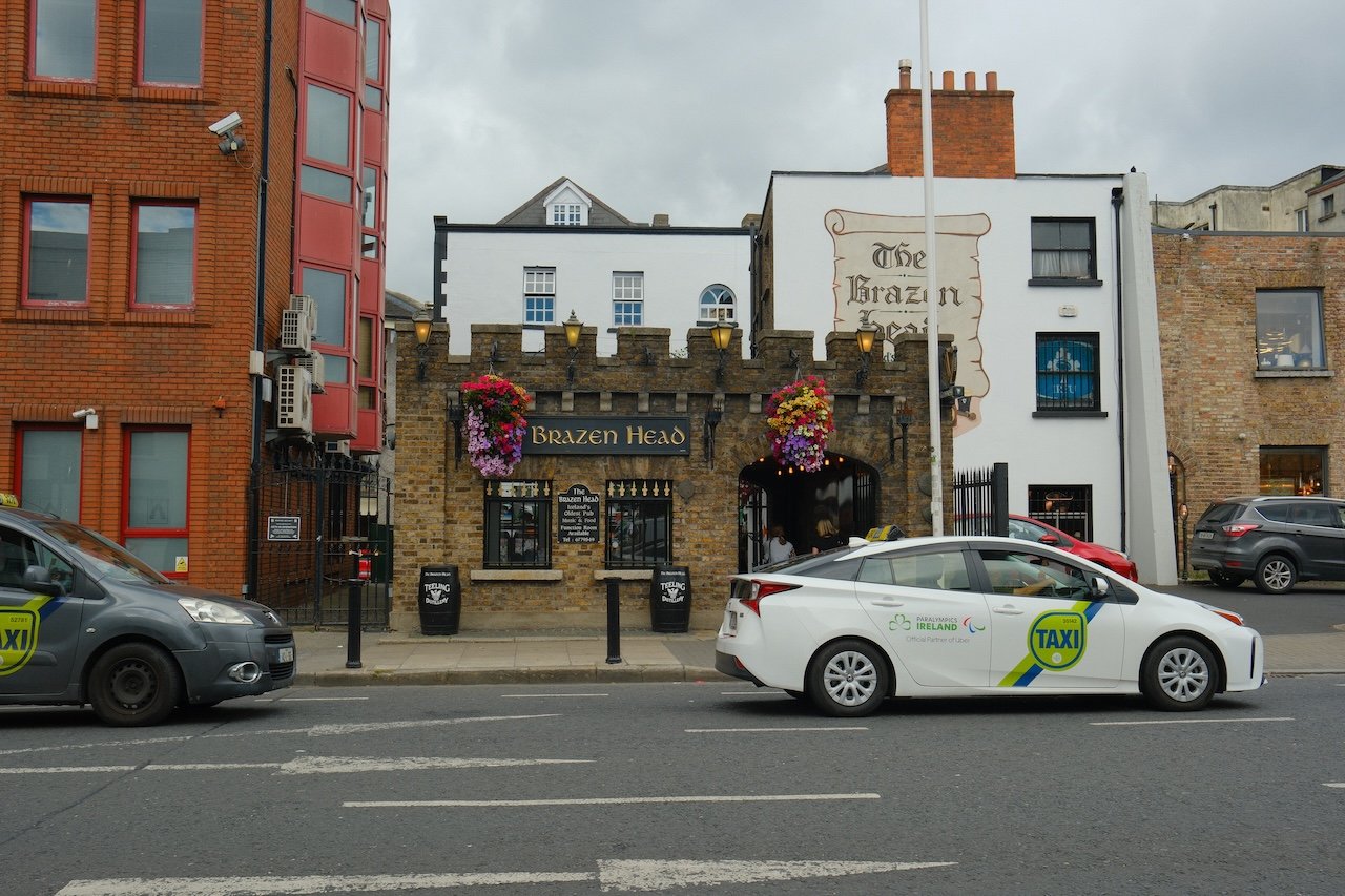 Brazen Head Pub_Dublin_Taxi