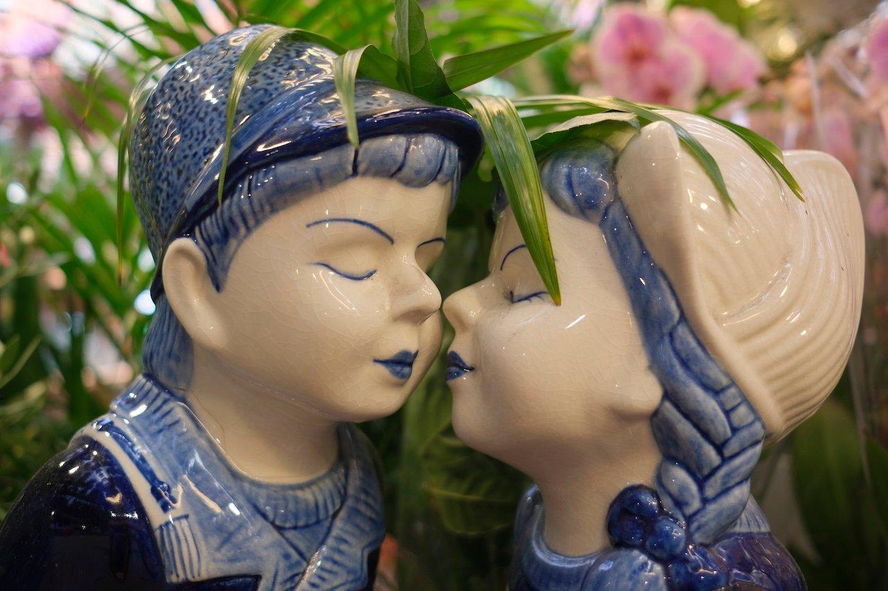 Kisses from Amsterdam_Up Close Kisses from Amsterdam_Up Close